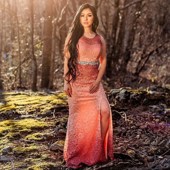 Meet your Posher, Lisa! - Picture 3 of 3